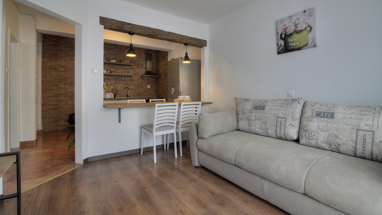 סנג' Apartments Lola מראה חיצוני תמונה
