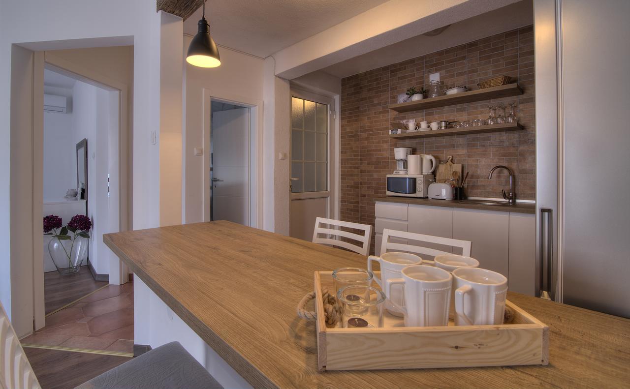 סנג' Apartments Lola מראה חיצוני תמונה