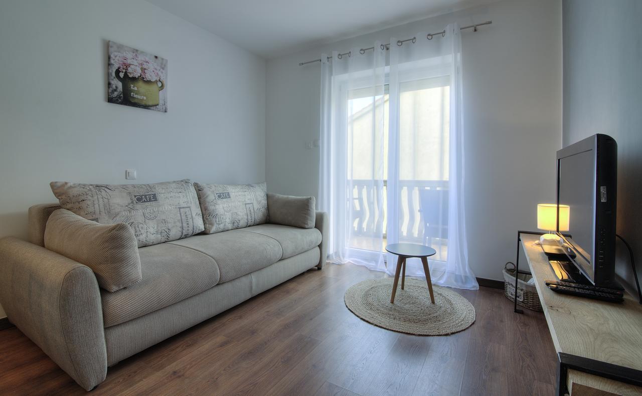 סנג' Apartments Lola מראה חיצוני תמונה