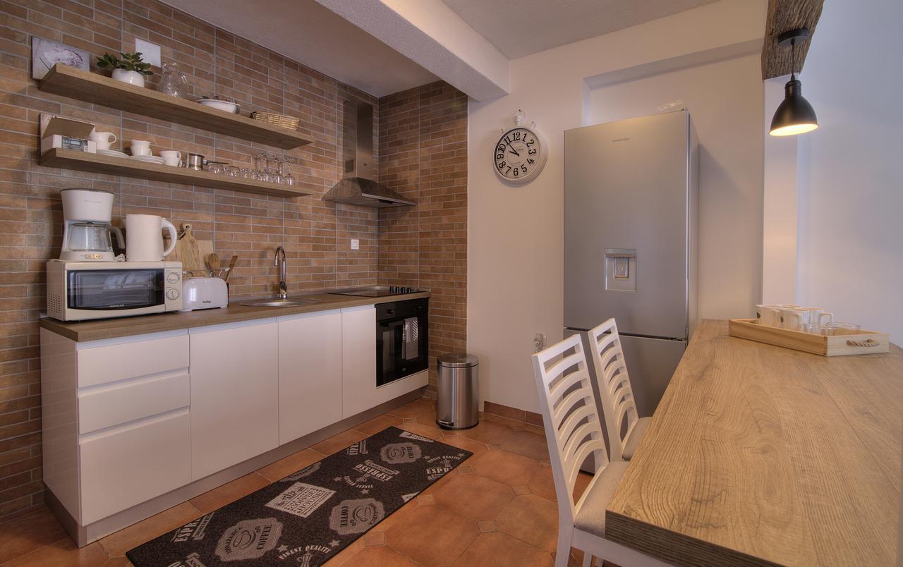 סנג' Apartments Lola מראה חיצוני תמונה