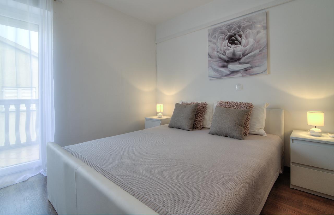סנג' Apartments Lola מראה חיצוני תמונה