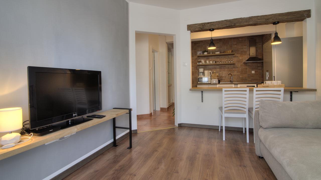 סנג' Apartments Lola מראה חיצוני תמונה