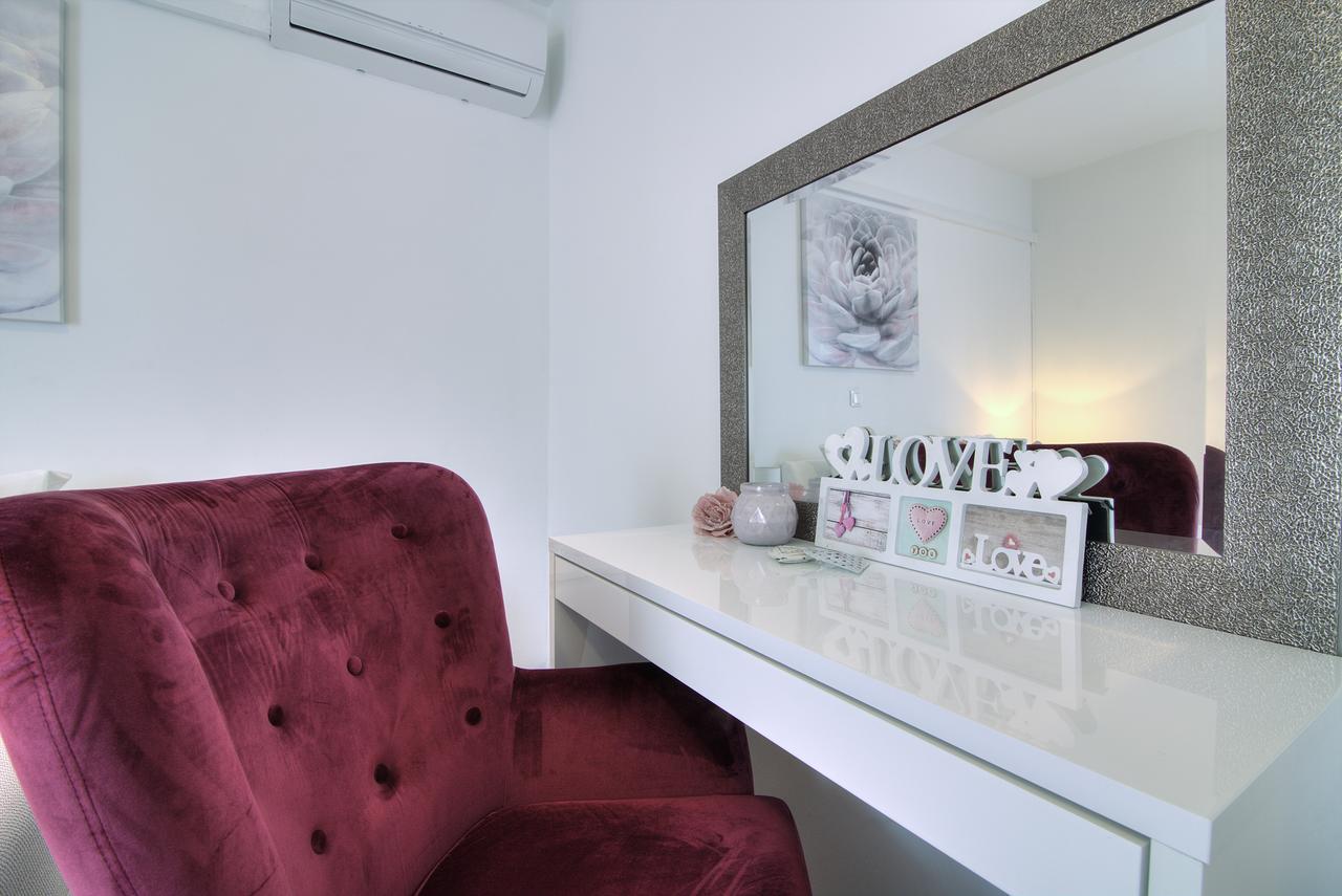 סנג' Apartments Lola מראה חיצוני תמונה