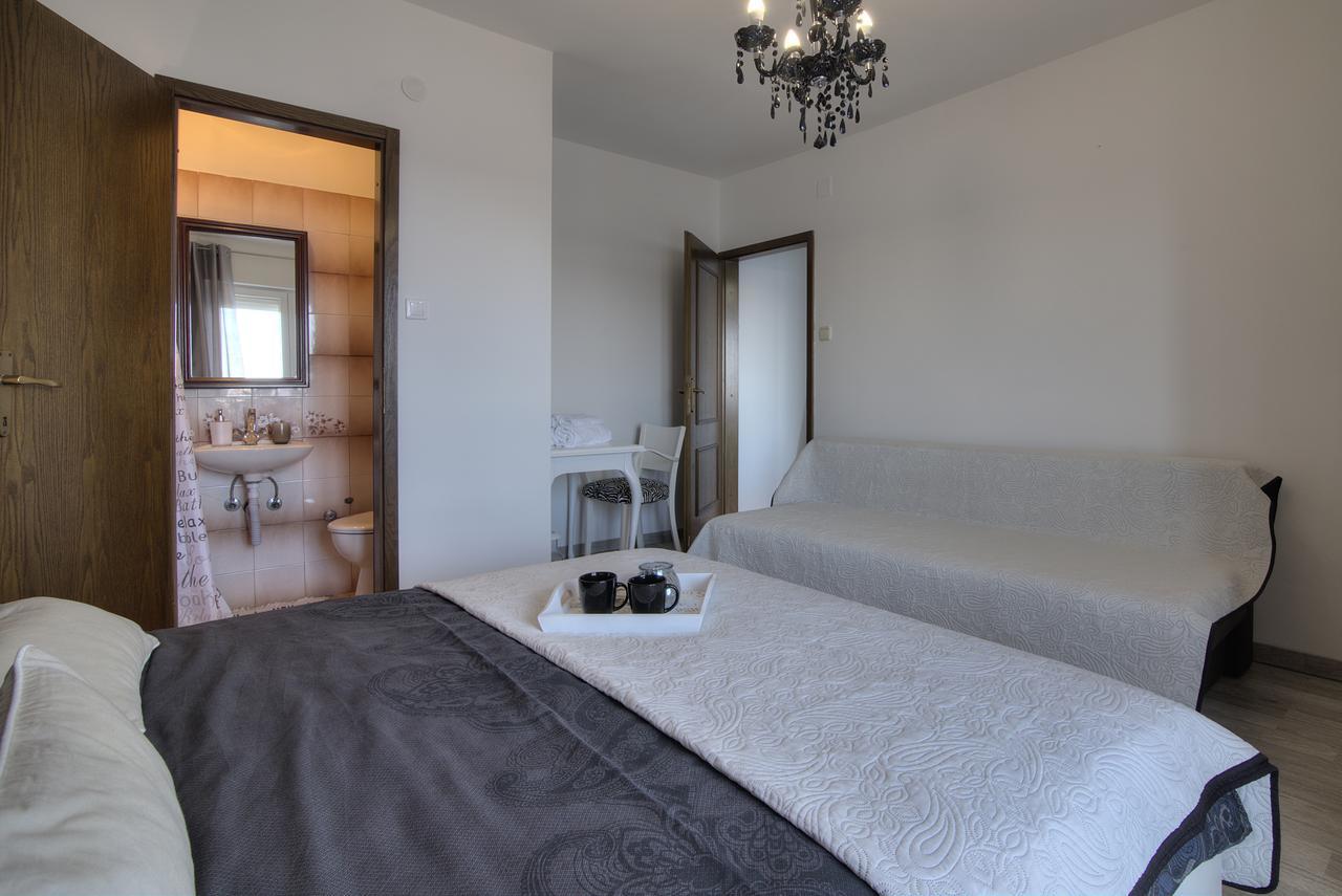 סנג' Apartments Lola מראה חיצוני תמונה