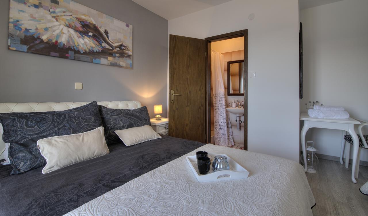 סנג' Apartments Lola מראה חיצוני תמונה